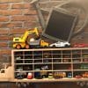 Kệ gỗ sồi trưng bày ô tô mô hình treo tường Monster Truck