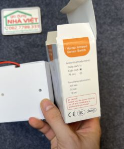 Alternative view of Đui đèn cảm biến chuyển động cảm ứng hồng ngoại