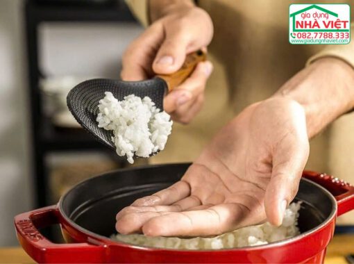 Muôi xới cơm silicone chuôi gỗ 22cm Staub 40503-110-0 - Hình ảnh 3