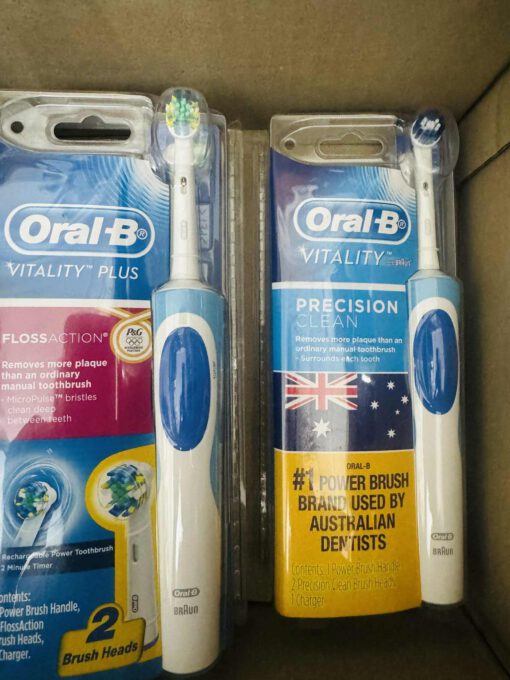 Bàn chải đánh răng điện mẫu 2 đầu Oral-B Vitality - Ảnh 5