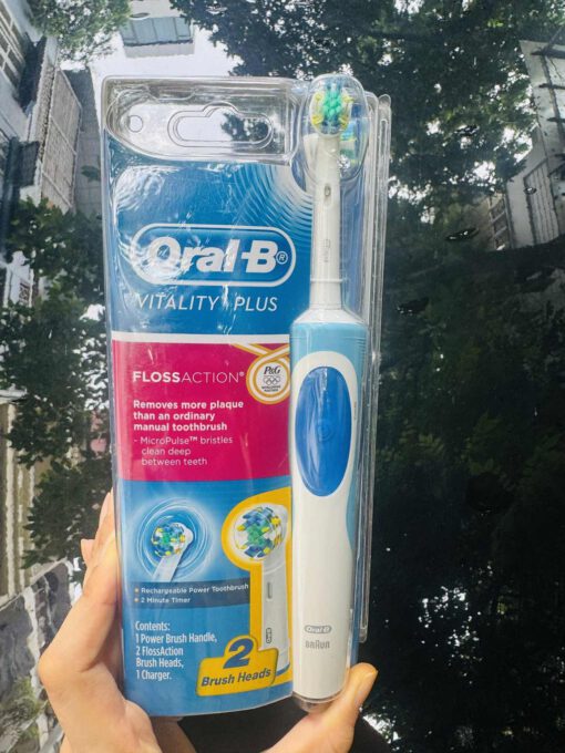 Bàn chải đánh răng điện mẫu 2 đầu Oral-B Vitality - Ảnh 4